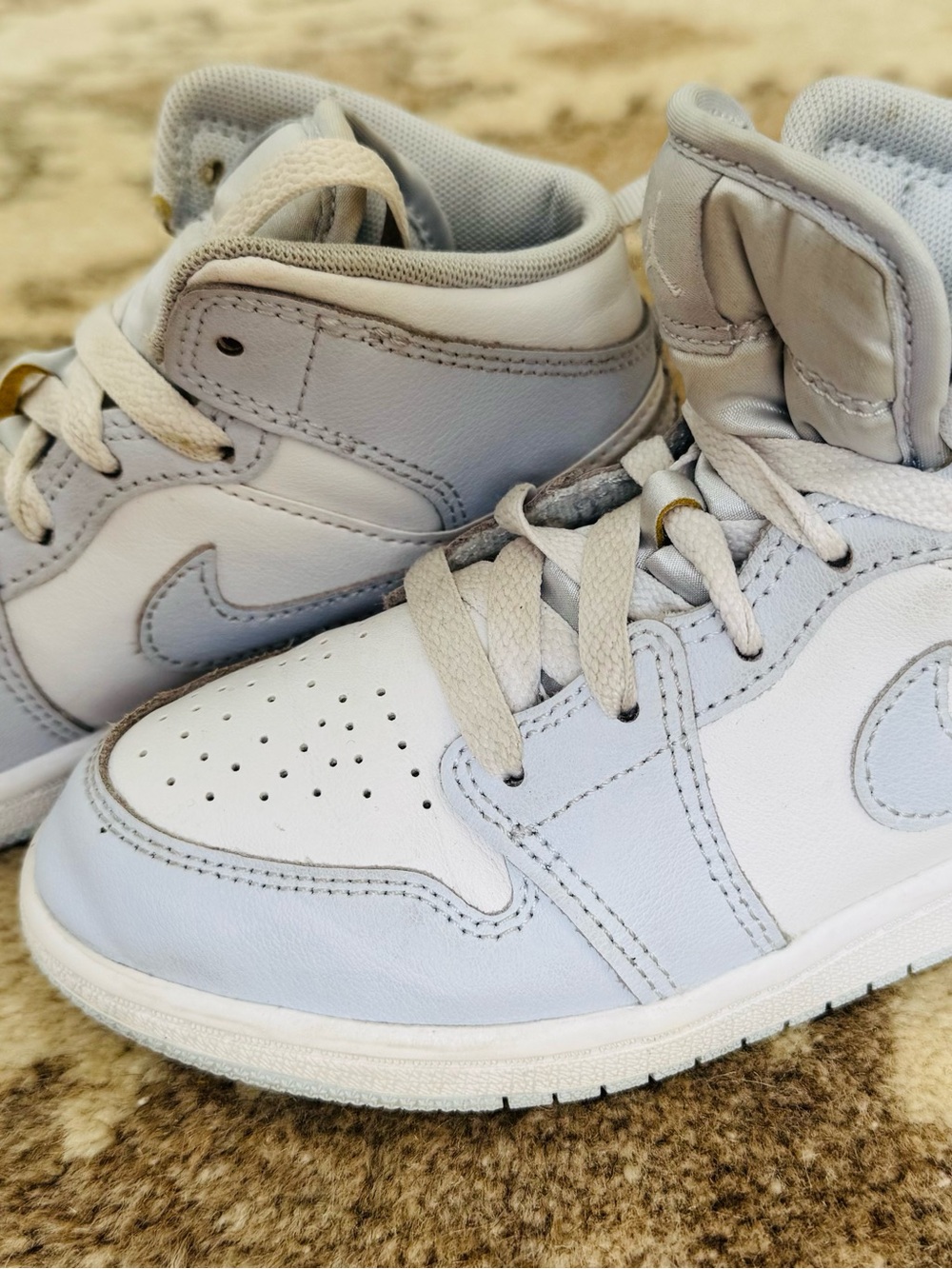 Nike Kids Light Blue and White High-Top Sneakers 1.5Y